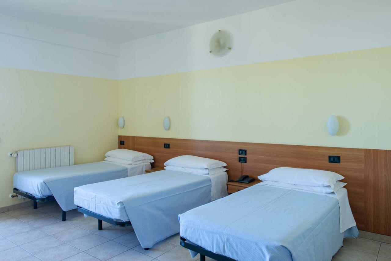 Hotel Fattori Bologna Buitenkant foto